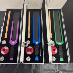 Ultra-Niedrigfrequenz-Stimmgabel, farbige Stimmgabel, Anpassungsgewichte mit Stopfbox und Silikonhammer mit doppelter Härte