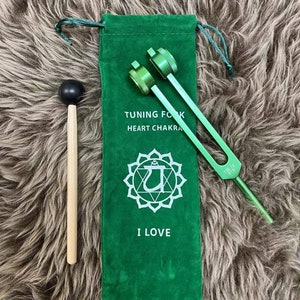 Weighted tuning fork 7 chakra 7 soft bags 7 mallets SET. Sound Healing with Individually Marked Chakra meditation tools Single fork (Green)