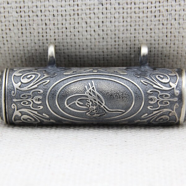 Turkish 925K Sterling Silver Cylinder Taweez Beautiful Craftsmanship Pendant for necklace pendant Amulet Taweez Holder Men Pray Box item#01