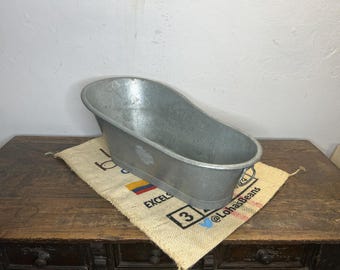 Zeer zeldzaam, zinken badkuip, oude zinken badkuip, wastobbe, kuip, Pasen, kinderbadje, babybadje