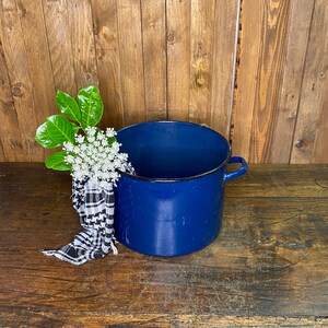 Pentola vintage, pentola di smalto, pentola di smalto antico, pentola di smalto antico, pentola di smalto piccola, pentola di cottura, regalo di San Valentino