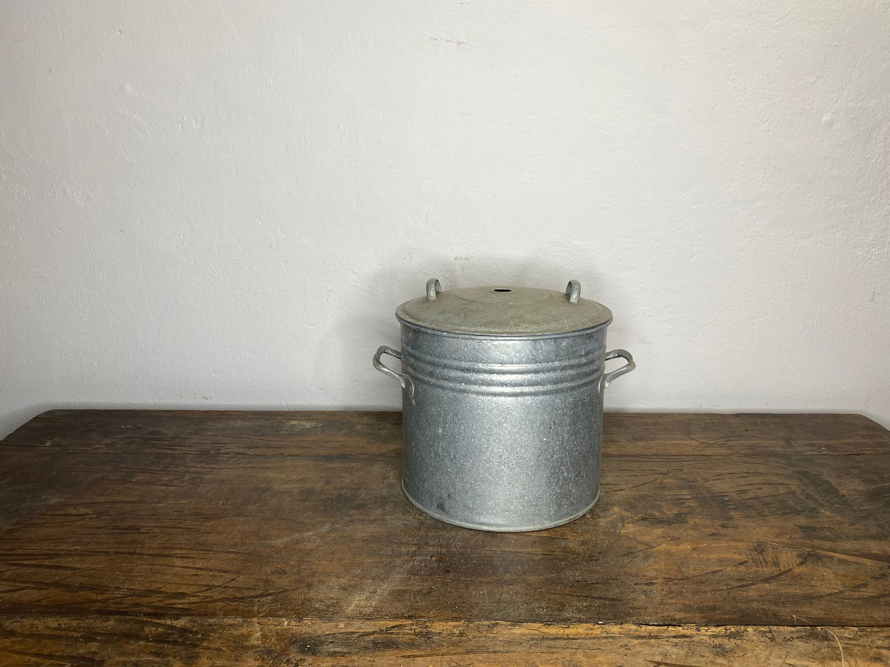 Antique, zinc pot, zinc bucket, alarm kettle, preserving pot, zinc bucket, Easter,