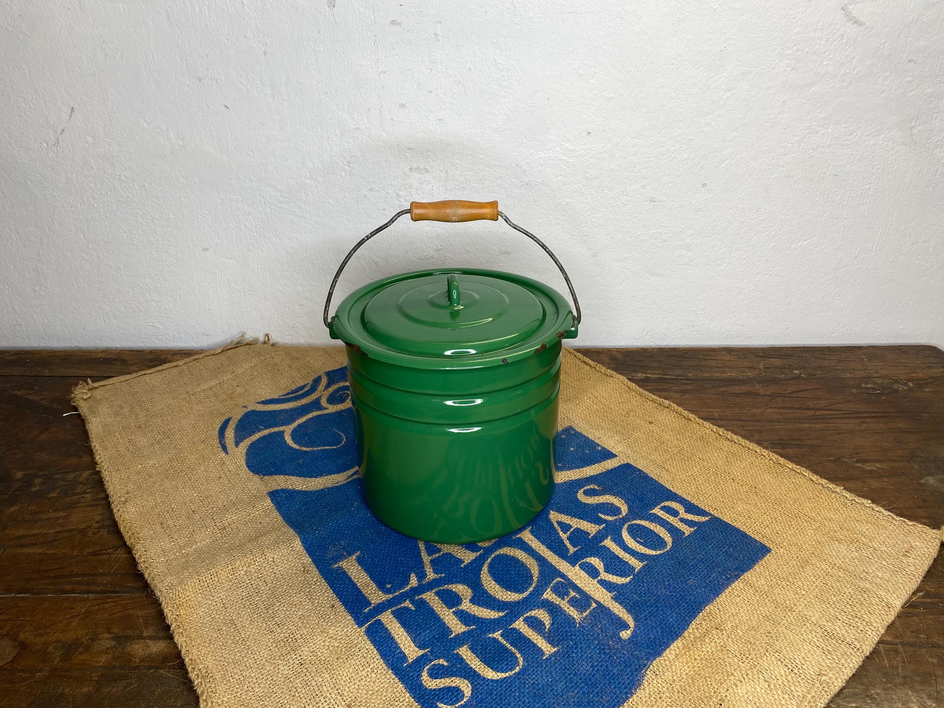 Vintage bucket, enamel bucket with lid, lidded bucket,Valentine's Day gift,Christmas
