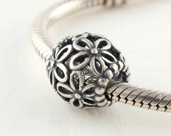 Wildflower Walk / Flowers / Floral bead. Openwork. Solid 925 sterling silver. For European style charm bracelets.