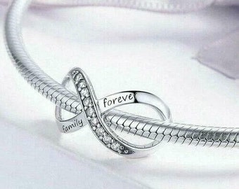 Family Forever / Infinity loop / Lemniscate bead charm. Solid 925 sterling silverwith cubic zirconia. For European style bracelets