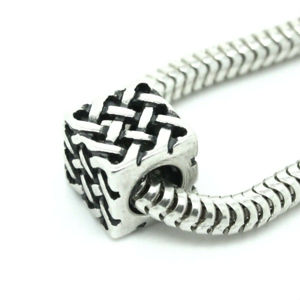 Celtic Knot weave bead charm. Scottish / Irish. Solid 925 sterling silver. For European style bracelets