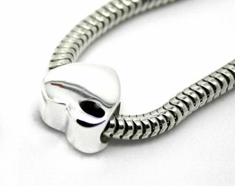 Heart/Love/Valentine. Solid 925 sterling silver. Charm bead for European style bracelet. Engraveable