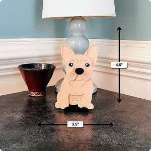 French Bulldog Eyglass holder, available in multiple colors, can be customized to add a name