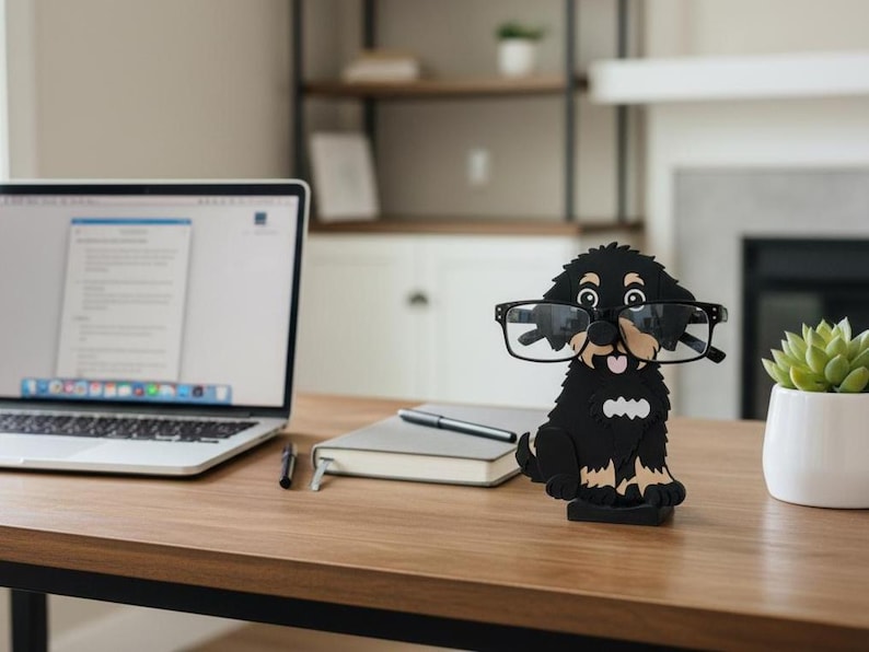 Berenedoodle Eyeglass holder on Desk