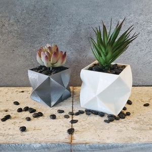 Intertwined Twist Geometric Succulent Planter, Cache Pot, Nursery Planter