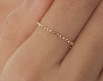 Anillo de cadena, anillo de cadena suave de oro de 14K de 1, mm, anillo minimalista, anillo delicado, anillo de cadena de bolas, anillo de oro fino, anillo apilable, anillo de capas