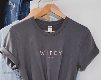 Wifey est 2026, Hubby est 2026, Bridal Shower Gift, Engagement Gift, Gift for Bride, Gift for Fiance, Wedding Gift