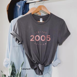 Koszulka z prezentem na 21. urodziny, Edycja limitowana 2005, Koszulka z okazji 21. urodzin, Prezent urodzinowy dla niego i dla niej, Prezent na 21. urodziny, Unisex zdjęcie 5