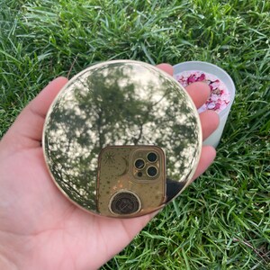 Our new gold lids are now available. Please add on notes if you would like a bamboo or gold lid with your candle.