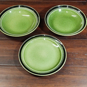 3 Moss Antiqua plates by Fuji-Stone of Japan 2075