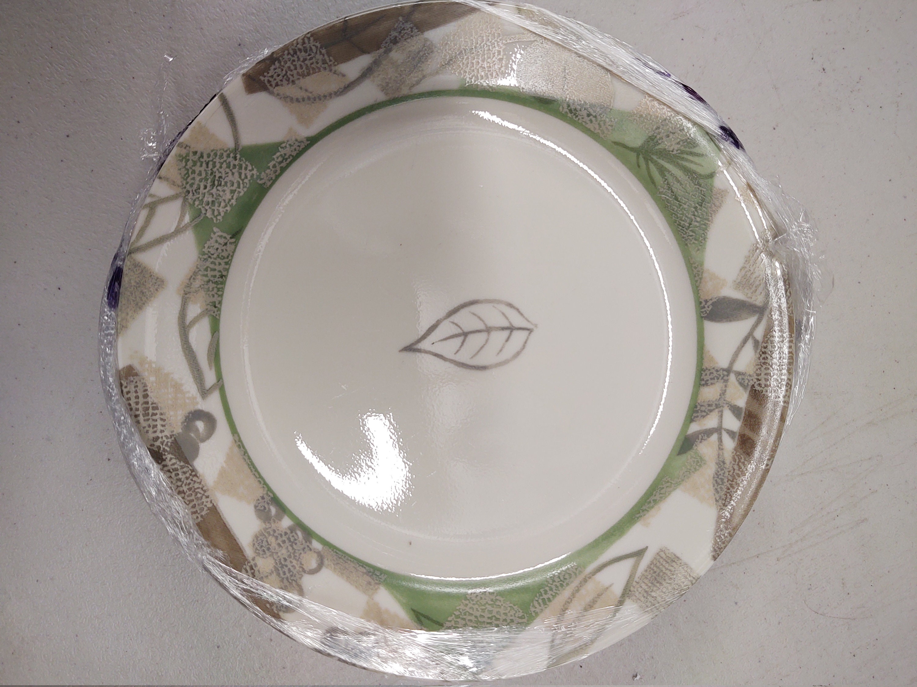 Corelle Textured Leaves 7 1 4 Plates Etsy Canada