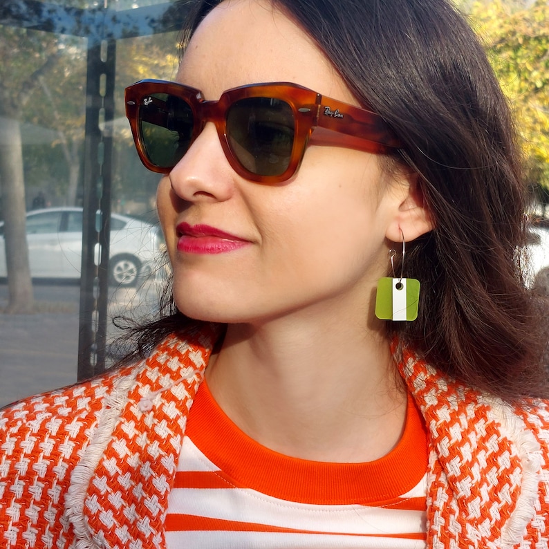 MAGIC HOOPS EARRINGS - GREEN main image 0