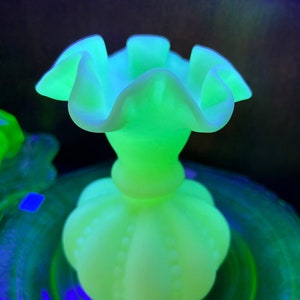 Vintage Uranium/ Vaseline glass Fenton Satin/custard Ruffled Melon Vase
