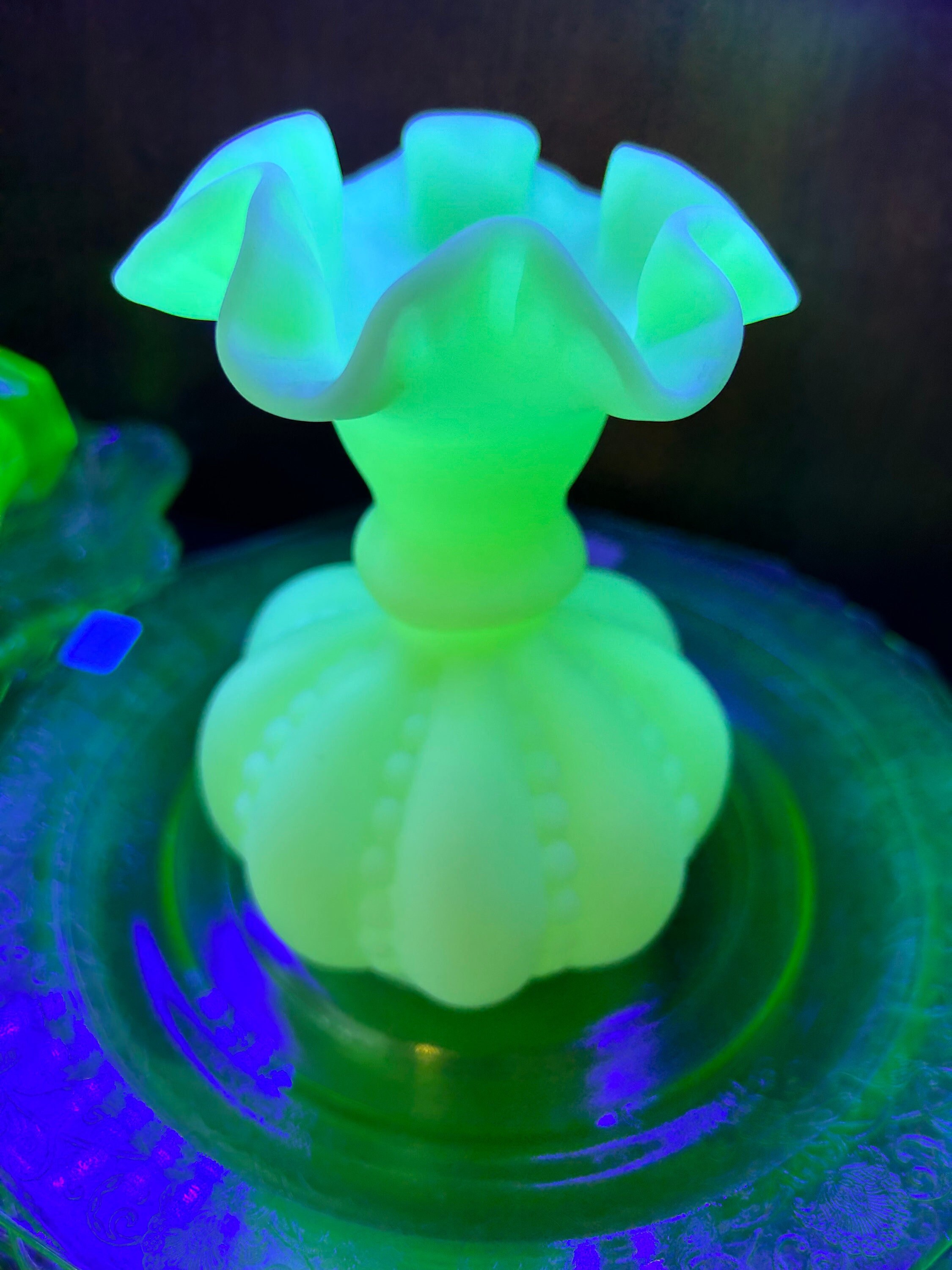 工芸品 Fenton Vaseline Uranium Custard Vase Vintage Uranium/ Vaseline Glass Fenton Satin/custard Ruffled Melon
