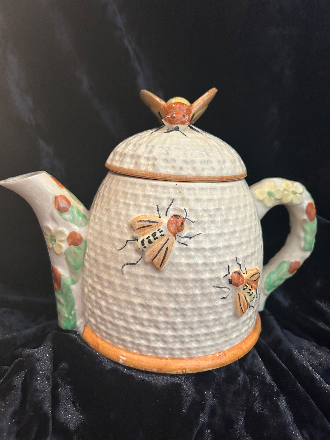 Bee Teapotvintage Bee and Honey Comb Teapot Etsy