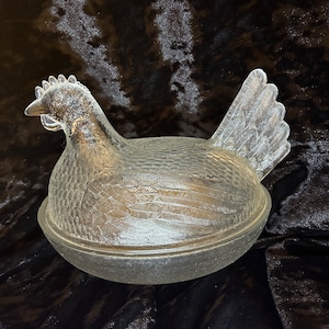 Hen on Nest, Indiana Glass Co.