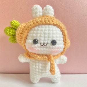 Lapin au crochet avec chapeau carotte, lapin au crochet, animal au crochet, cadeau mignon, amigurumi, cadeau au crochet