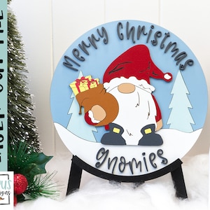 Santa Gnome teken- Kerst teken SVG Laser bestand - Glowforge bestand - Merry Christmas Gnome deurhanger gesneden bestand - Digitale Download