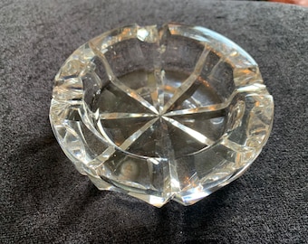 Cinzeiro de vidro lapidado de cristal de chumbo vintage