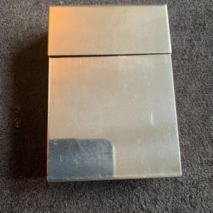 Vintage Chrome plated Cigarette Case fits 8.5cm cigarettes approx
