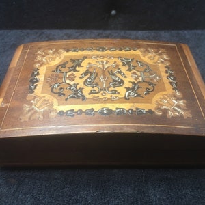 Vintage Sorrento ware intarsiato Scatola di sigarette musicali