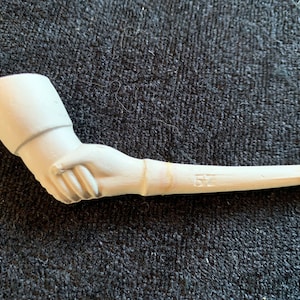 Vintage Small Unused very Rare unused 19th century plain stubby pocket Friendship Shaking Hands finish clay Pipe