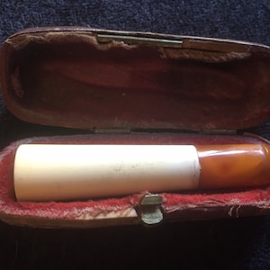 Antique Extra large Meerschaum cigarette holder with its original coffin box