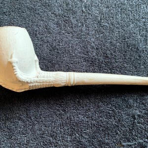 Vintage rare unused 19th century Eagle Claw finish clay Pipe