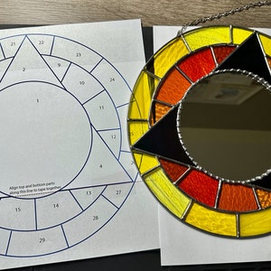 Digital (PDF) Stained glass pattern - Round Mirror Suncatcher Panel