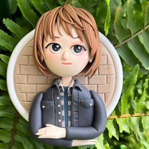 Photo to Anime Clay Magnet, anime style custom half-body clay portrait magnet, Custom Portrait Figurine, Unique Keepsake, Fridge Magnet