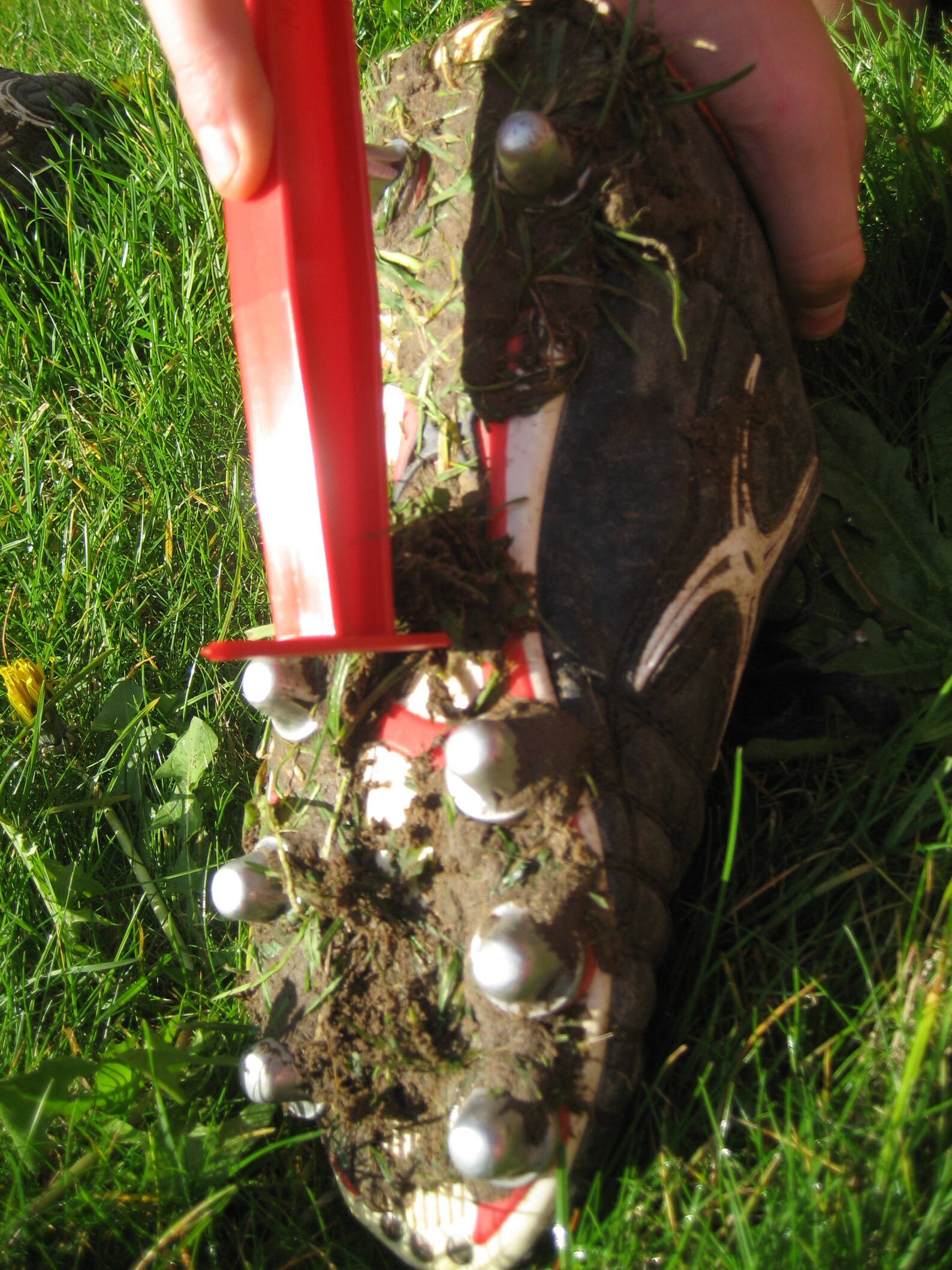 Cleaning Muddy Rugby & Football Boots the easiest way with Etsy