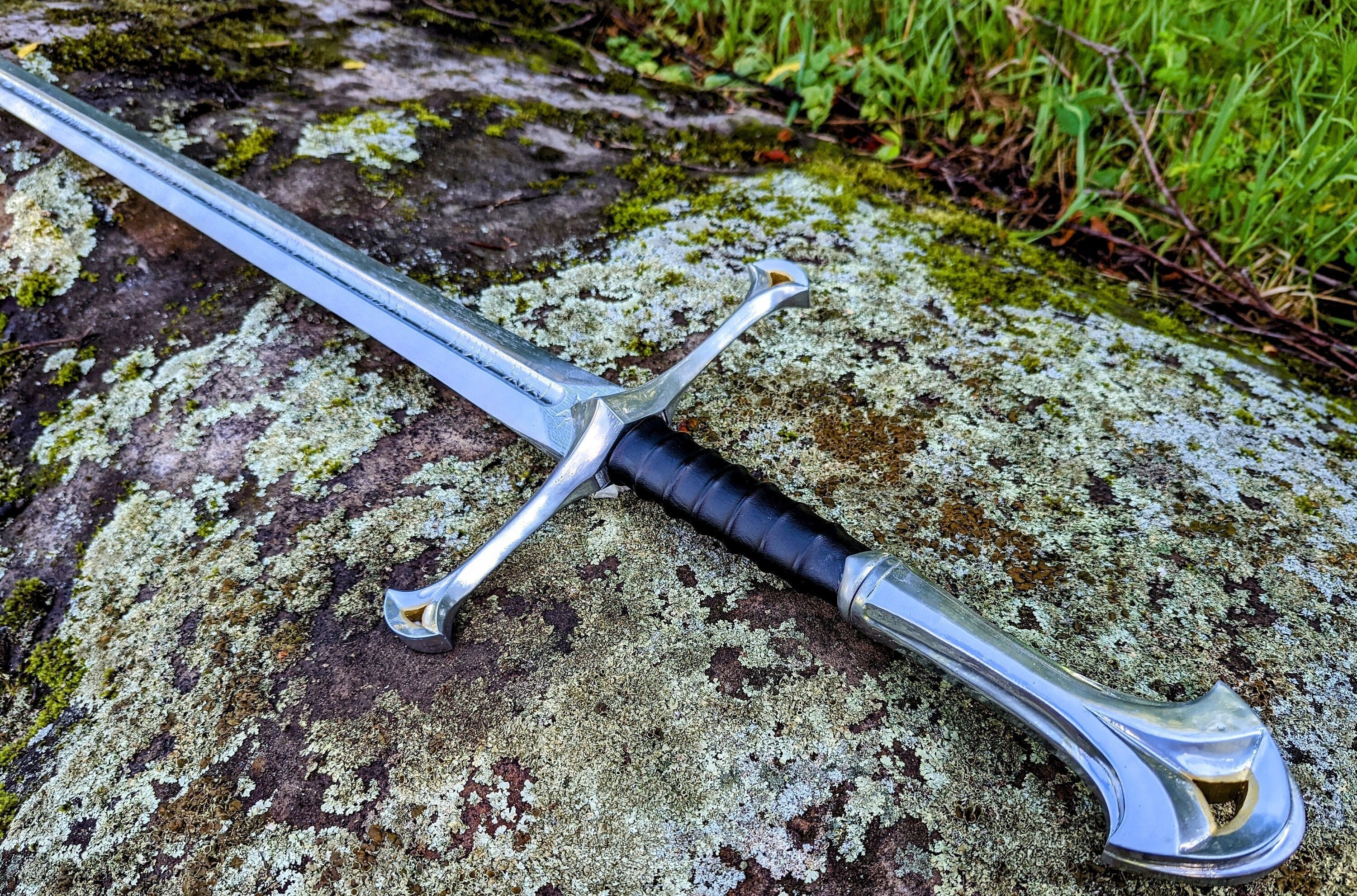 Wooden Painted Andúril Flame of the West Sword of King Aragorn