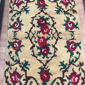 4x6 Moroccan Rug, Shaggy Area Rug, Flokati Vintage Rug, Floral Motif Rug, Cream  Rug, Natural Dyed Rug, Pure Sheep Wool Rug,