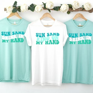 Wavy Sun Sand Drink In My Hand, Ring On My Hand, Retro Batch Shirts, Bachelorette Party Shirts, Bachelorette T-shirt, Retro Mint Shirt
