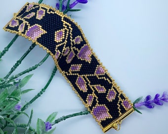 Tulips - odd count peyote bracelet pattern (no physical bracelet)