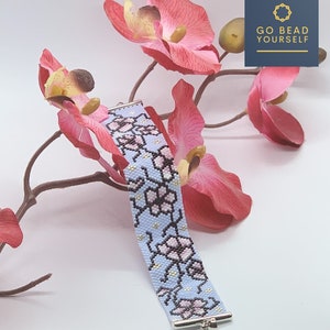 Blossom - odd and even count peyote pattern (no physical bracelet)