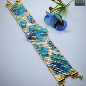 Pearl on Shell Bracelet - even count peyote stitch & brick stitch bracelet pattern (not a physical bracelet)