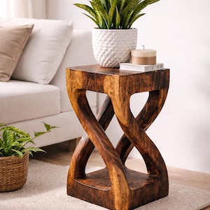 Mesa auxiliar de madera - Mesa de centro con taburete de madera - Hecha a mano - Torneada de madera maciza de Suar clara - 50x28x28 cm