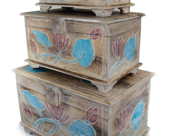 Wooden chest with flower decoration - treasure chest, treasure box, wooden box, carving, turquoise red