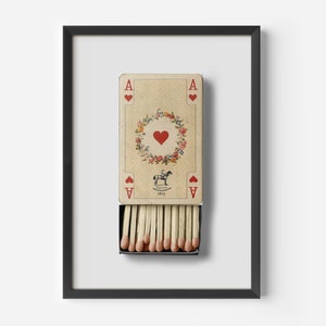 As de corazones jugando a las cartas, cartel de Matchbox, arte de pared retro, sala estética Vintage Matchbox fotografía elegante decoración del hogar, impresión ecléctica