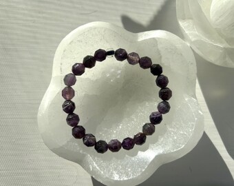 Crown Chakra - Amethyst bracelet - crystal bracelet - Canadian made - crown chakra - gemstone bracelet