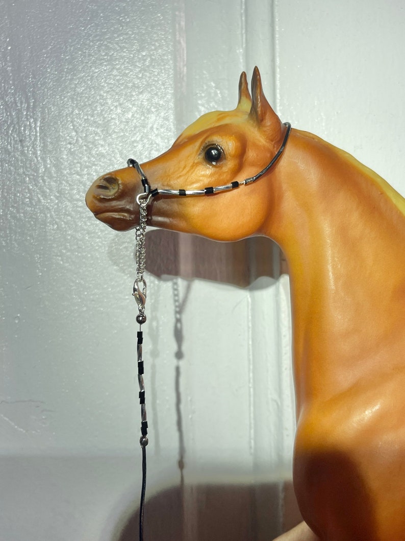 19 Model Horse Show Halter and Lead Arabian Stone Breyer Traditional
