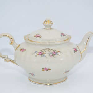 Hutschenreuther 50er Jahre Teekanne Blümchen mit Goldrand , Vintage Teekanne mit Streublümchen und Goldrand , Teekanne elfenbein mit Gold