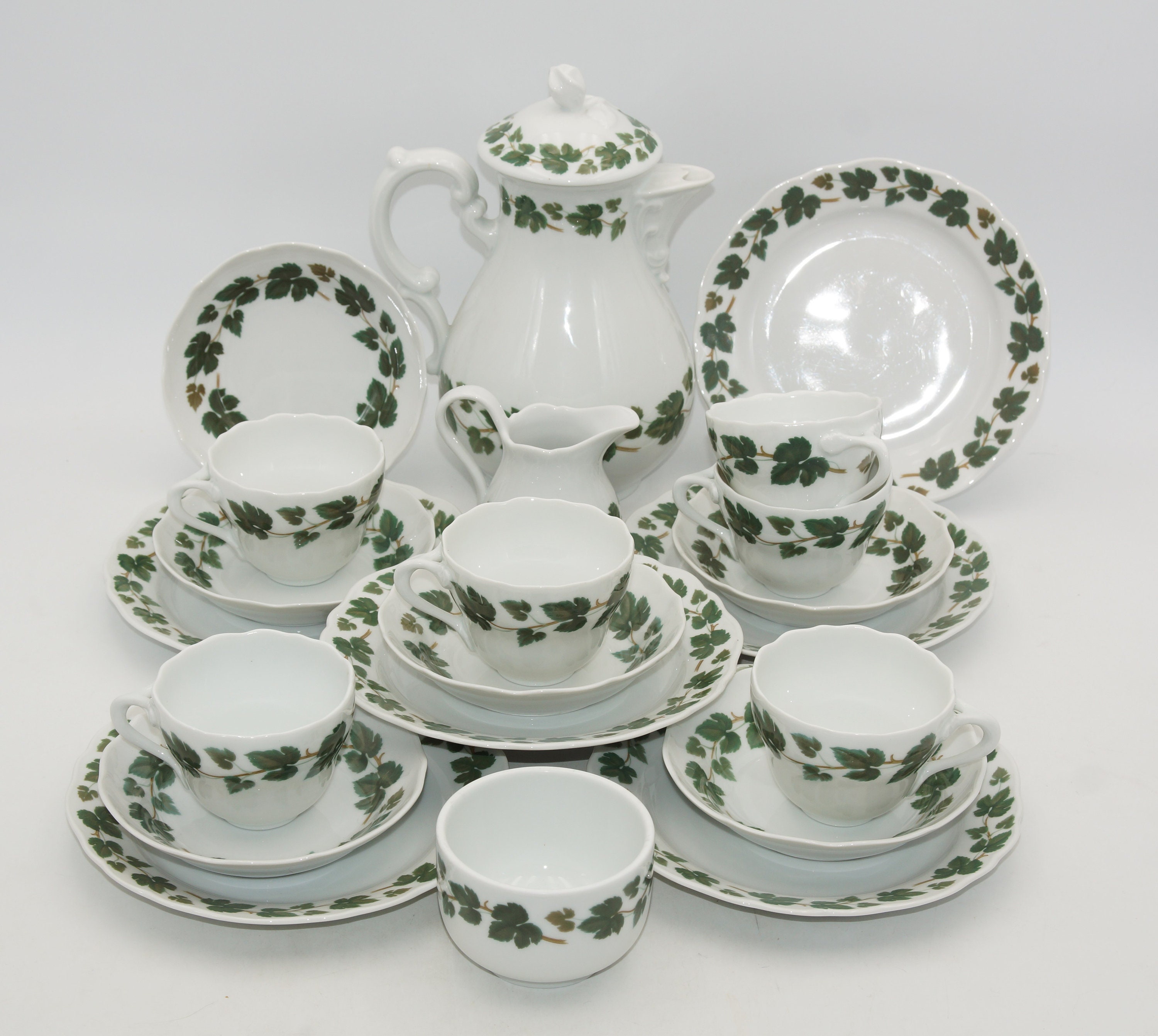 21-piece Coffee Service Hutschenreuther Maria Theresia Weinlaub Coffee Service for 6 People, Hutschenreuther Weinlaub Tableware