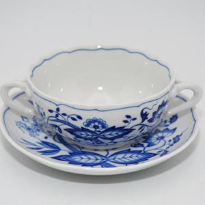 6 soup cups Hutschenreuther Maria Theresia onion pattern soup cups for 6, Hutschenreuther onion pattern soup cups 6 pieces